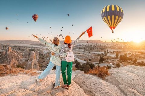 Budget Travel India Discover: Destinations, Cultural Experiences, Transport, Stays and Planning