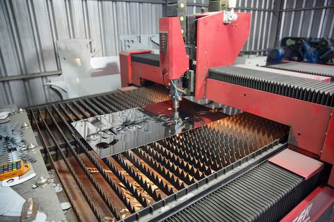 Molding Machine Explained: Types, Components, Working Principles, Applications and Benefits