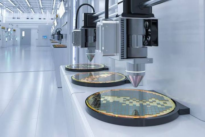 Semiconductor Wafer Bonding Machines Guide: Technologies, Materials, Methods and Industrial Uses